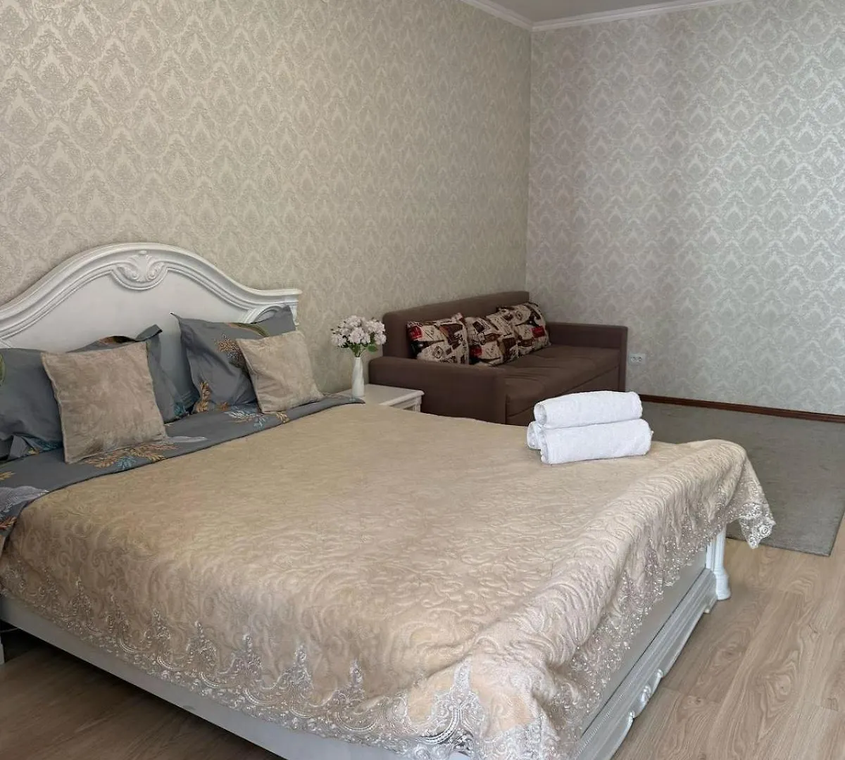 Apartment Комфортная Однокомнатная Квартира В Городе Almaty