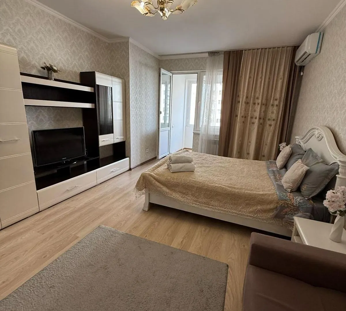 Apartment Комфортная Однокомнатная Квартира В Городе Almaty