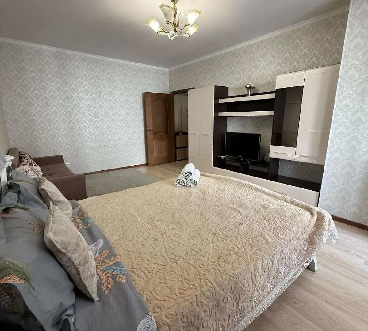 Apartment Комфортная Однокомнатная Квартира В Городе Almaty