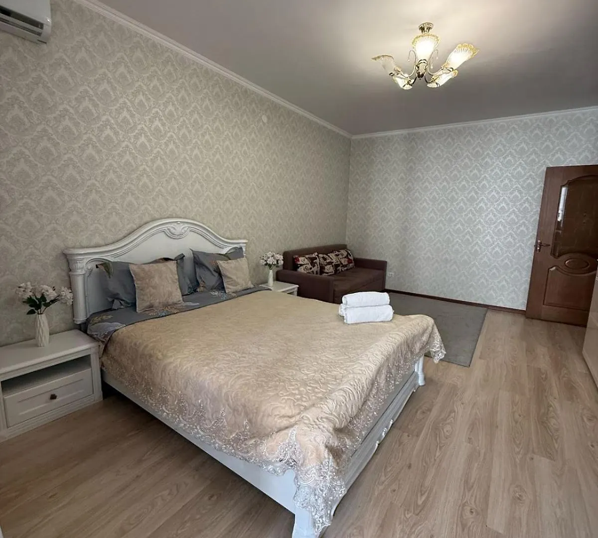 Комфортная Однокомнатная Квартира В Городе Almaty 0*,